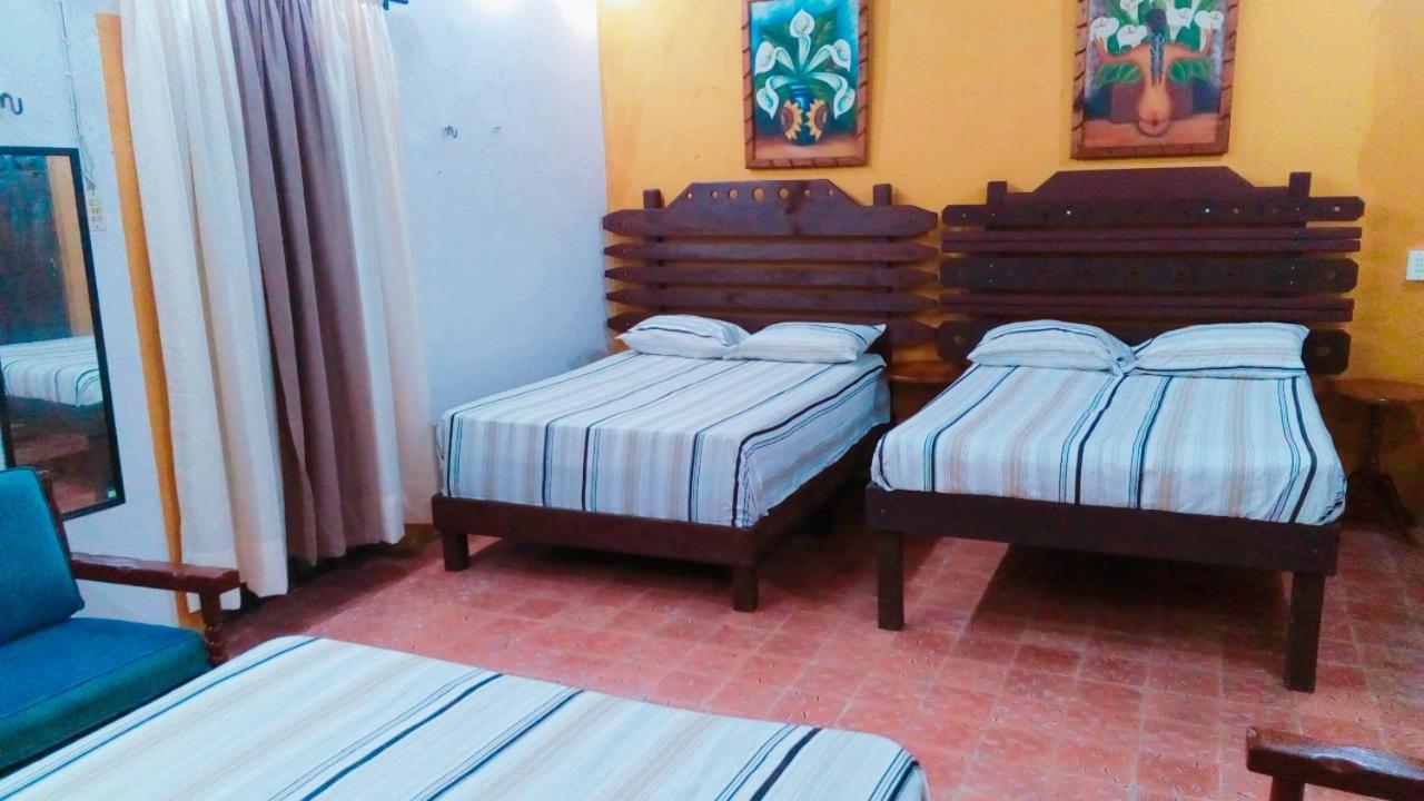 Hostal Y Camping Villa Mercedes Тісімин Екстер'єр фото
